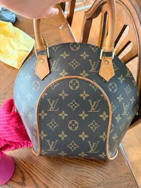 Louis Vuitton Monogram Canvas Brown Satchel with Natural Leather Trim